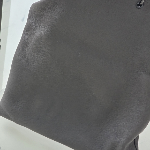 GUCCI Elegant Gray Women's Tote Bag - Picture 6 of 6